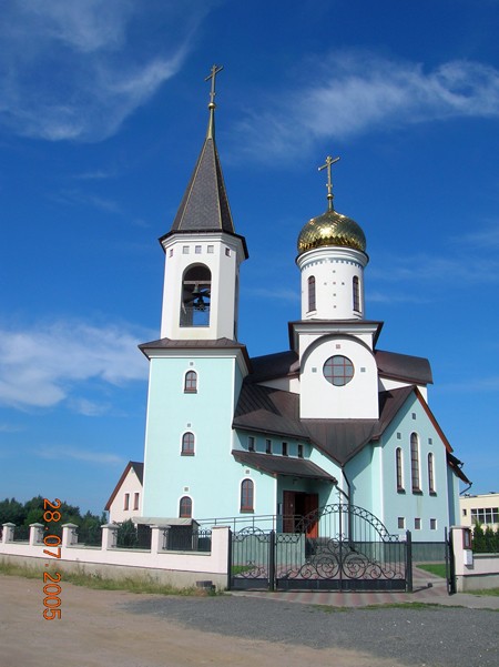 Церковь Иверской иконы Божией Матери, Паланга (Клайпедский уезд, Литва). общий вид в ландшафте