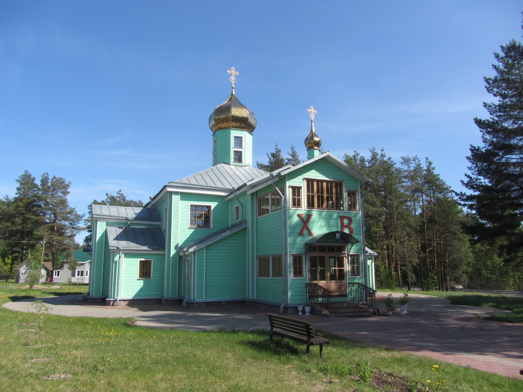 Церковь Серафима Саровского, Каменногорск (Выборгский район, Ленинградская область). фасады