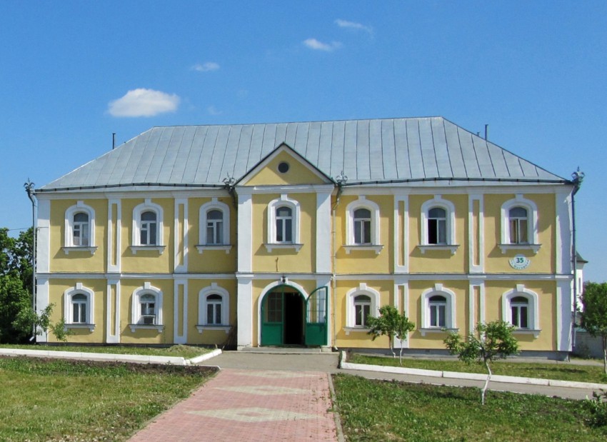 Иоанно-Богословский Макаровский мужской монастырь, Макаровка (Саранск, город, Республика Мордовия). фасады, Административный корпус, вид с запада