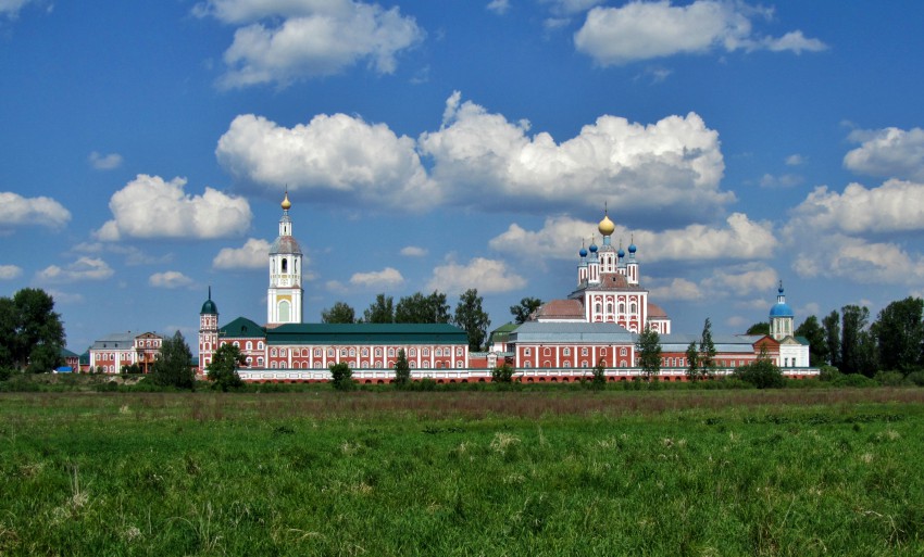 Санаксырь. Рождество-Богородичный Санаксарский мужской монастырь. общий вид в ландшафте, вид с юго-запада