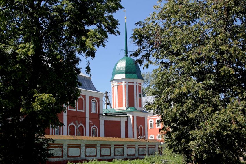 Санаксырь. Рождество-Богородичный Санаксарский мужской монастырь. фасады