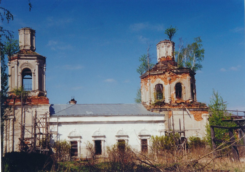 Церковь Казанской иконы Божией Матери, Брыньково (Рузский городской округ, Московская область). фасады