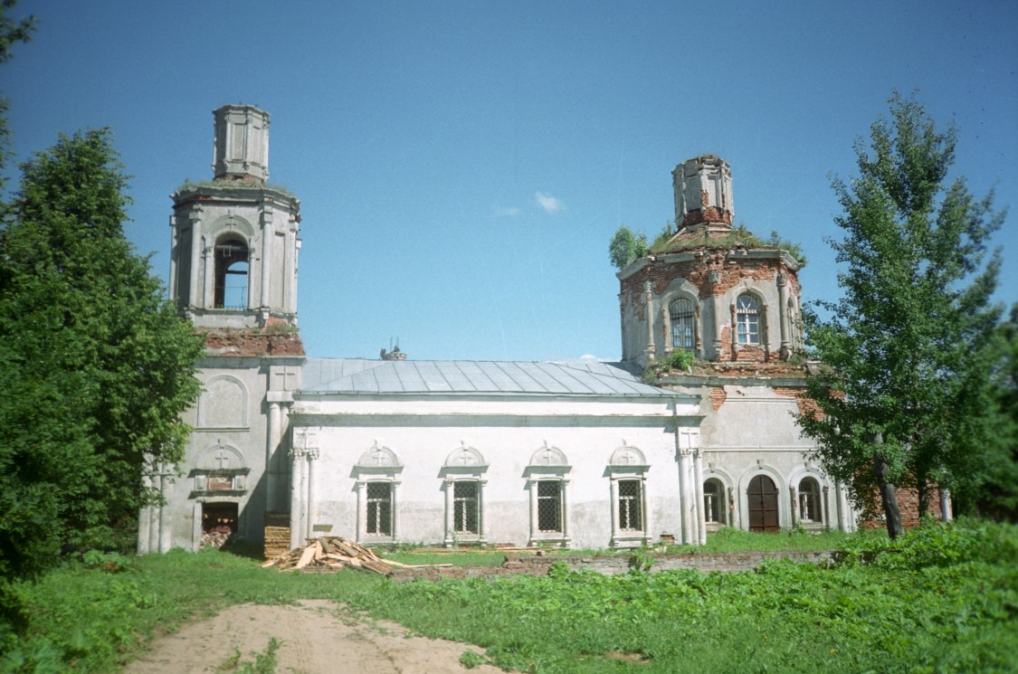Церковь Казанской иконы Божией Матери, Брыньково (Рузский городской округ, Московская область). фасады