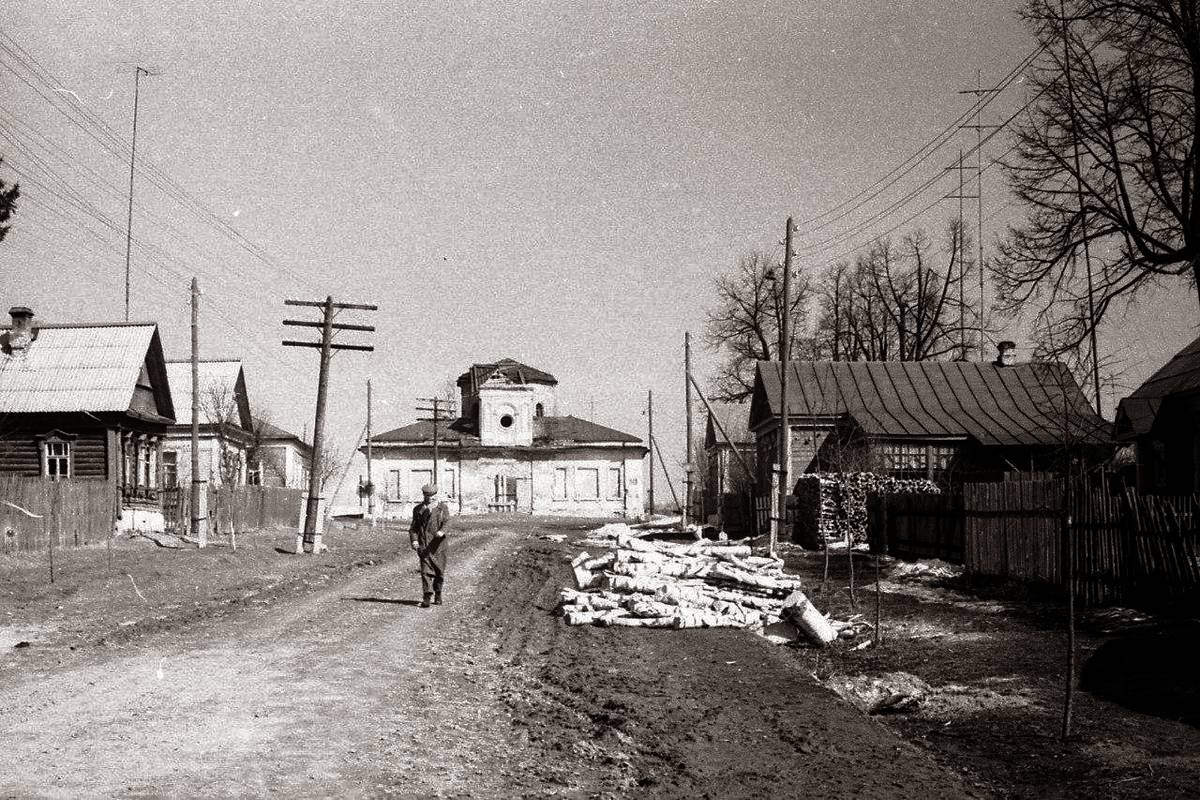 Церковь Бориса и Глеба, Руза (Рузский городской округ, Московская область). архивная фотография, Западный фасад. Фото 1960-х годов из приходского архива