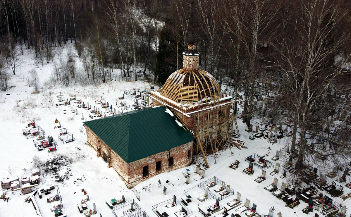 Церковь Воскресения Христова, Листвинский погост, урочище (Гусь-Хрустальный район и г. Гусь-Хрустальный, Владимирская область). общий вид в ландшафте