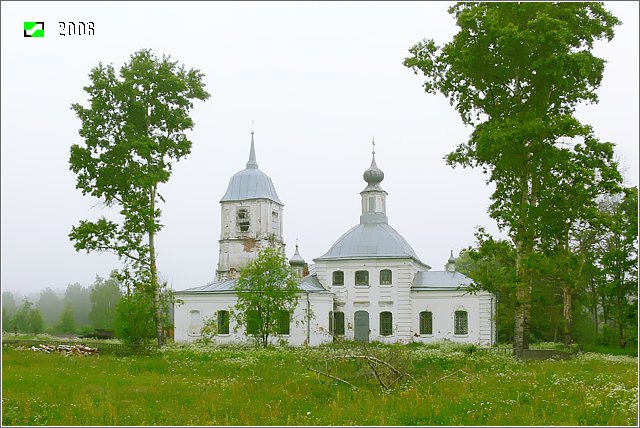 Церковь Успения Пресвятой Богородицы, Крюково (Гусь-Хрустальный район и г. Гусь-Хрустальный, Владимирская область). общий вид в ландшафте, Южный фасад