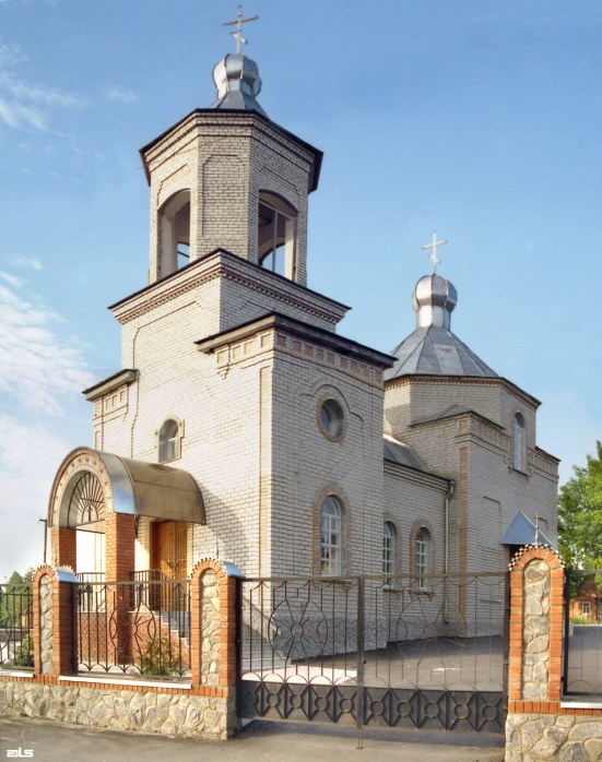 Церковь Троицы Живоначальной, Гуты (Богодуховский район, Украина, Харьковская область). фасады