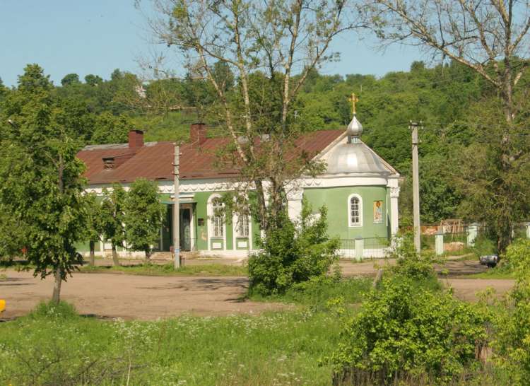 Смоленск. Церковь Иоанна Златоуста в Колодне. общий вид в ландшафте