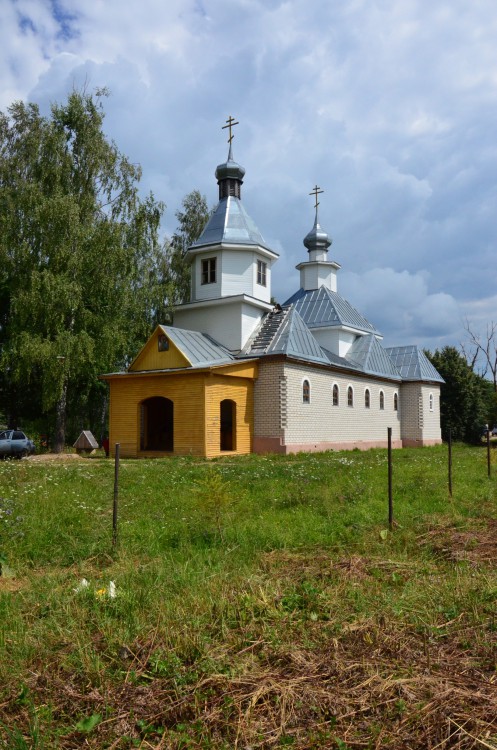 Глинка. Церковь Николая Чудотворца. общий вид в ландшафте