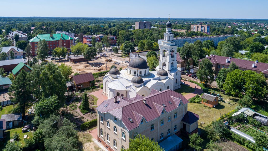 Церковь Троицы Живоначальной, Электроугли (Богородский городской округ, Московская область). общий вид в ландшафте