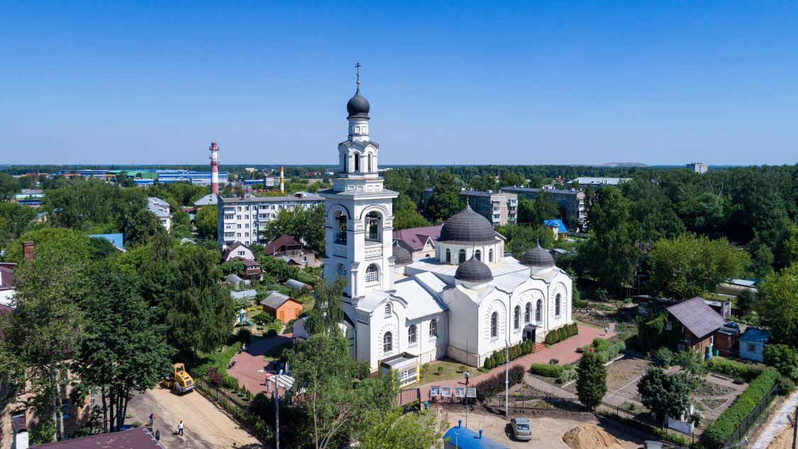 Церковь Троицы Живоначальной, Электроугли (Богородский городской округ, Московская область). общий вид в ландшафте