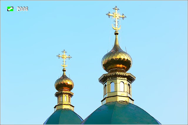 Церковь Покрова Пресвятой Богородицы, Анопино (Гусь-Хрустальный район и г. Гусь-Хрустальный, Владимирская область). архитектурные детали, Главы колокольни и основного объема. Вид с юго-востока