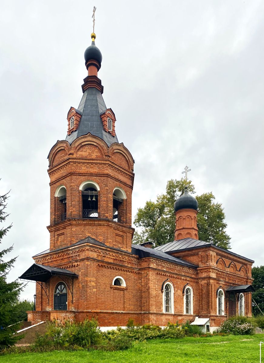 Церковь Димитрия Солунского, Дуброво (Наро-Фоминский городской округ, Московская область). фасады, Вид с юго-запада