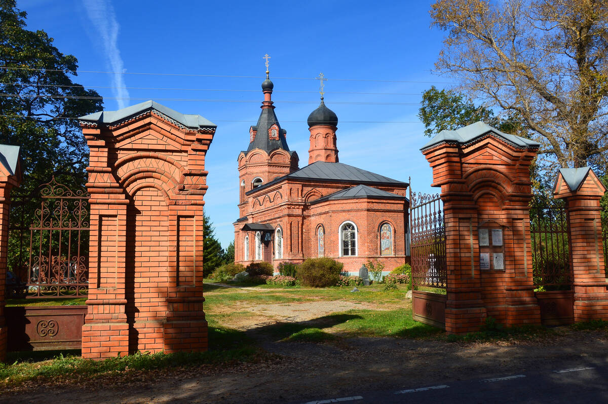 Церковь Димитрия Солунского, Дуброво (Наро-Фоминский городской округ, Московская область). фасады