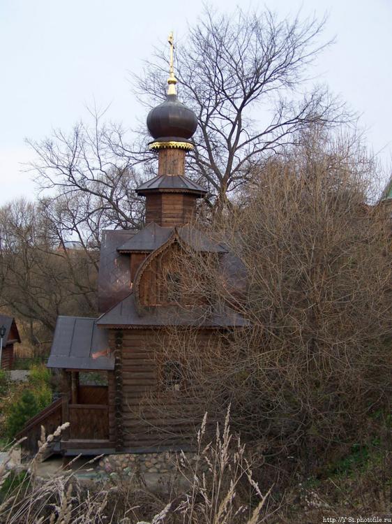 Неизвестная часовня у источника преподобного Саввы Сторожевского, Сергиев Посад (Сергиево-Посадский городской округ, Московская область). фасады