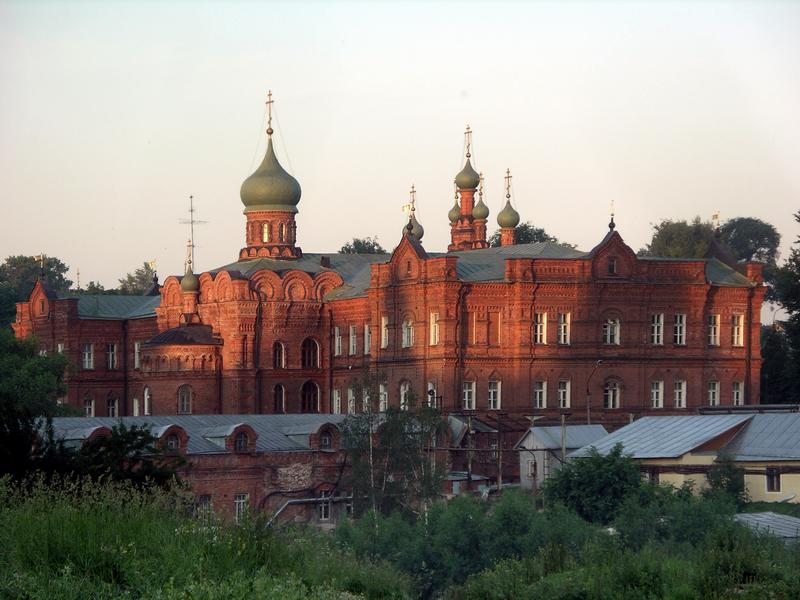 Церковь Иоанна Лествичника в Семинарском корпусе, Сергиев Посад (Сергиево-Посадский городской округ, Московская область). общий вид в ландшафте, Вид от Плотничей Башни.