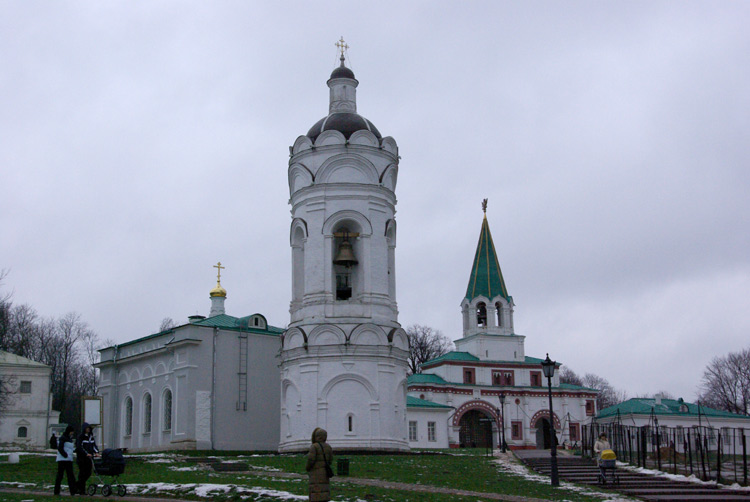 Церковь Георгия Победоносца в Коломенском, Нагатинский затон (Южный административный округ (ЮАО), г. Москва). фасады