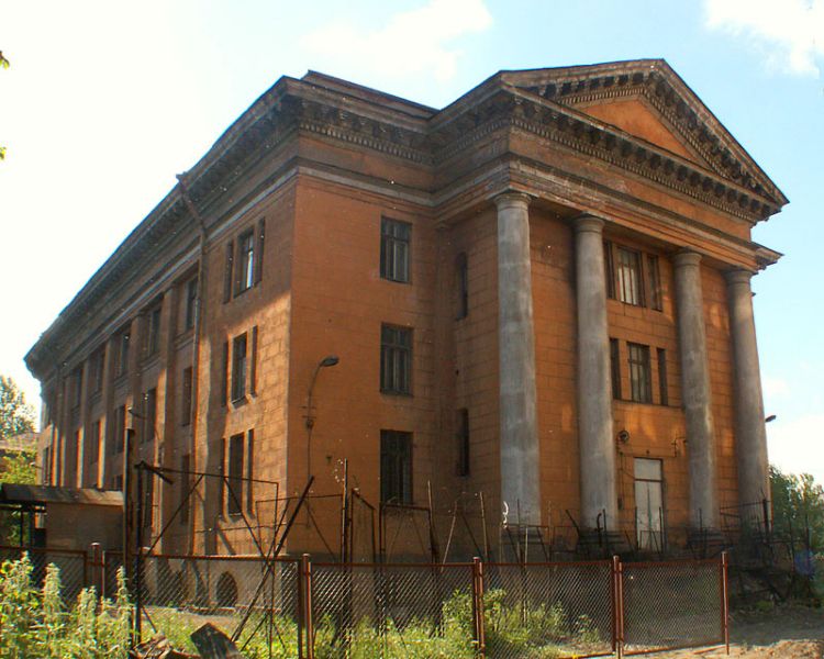 Кировский район. Церковь Николая Чудотворца и Царицы Александры (