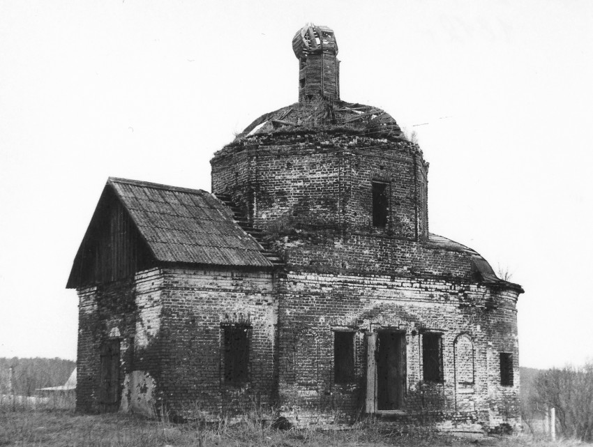 Церковь Космы и Дамиана, Беницы (Боровский район, Калужская область). фасады