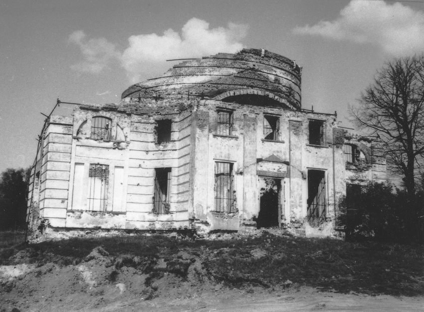 Совьяки. Церковь Варвары великомученицы. архивная фотография