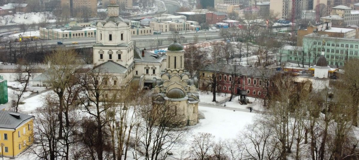 Спасо-Андроников монастырь. Собор Спаса Нерукотворного Образа, Таганский (Центральный административный округ (ЦАО), г. Москва). общий вид в ландшафте