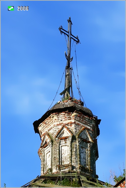Церковь Спаса Нерукотворного Образа, Никулино (Селивановский район, Владимирская область). архитектурные детали, Завершение основного объема. Деревянная луковица главы не сохранилась