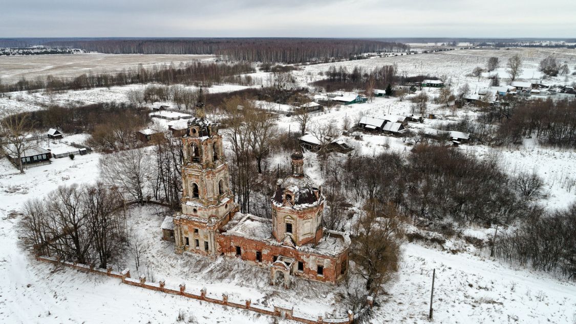 Никулино. Церковь Спаса Нерукотворного Образа. общий вид в ландшафте