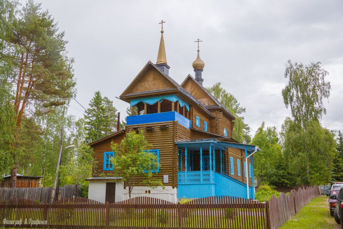 Красная Горбатка. Церковь Спаса Нерукотворного Образа. фасады