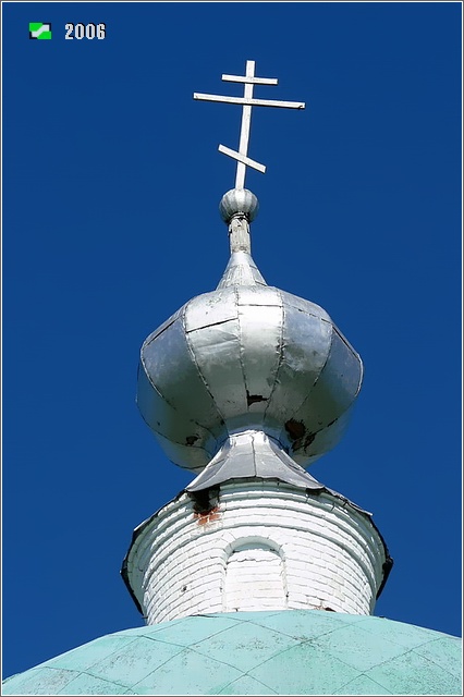 Дуброво. Церковь Троицы Живоначальной. архитектурные детали, Завершение основного объема
