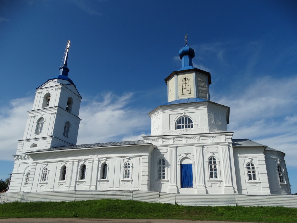 Яжелбицы новгородская область. Яжелбицы Новгородская. Село Яжелбицы Валдайского района Новгородской области.