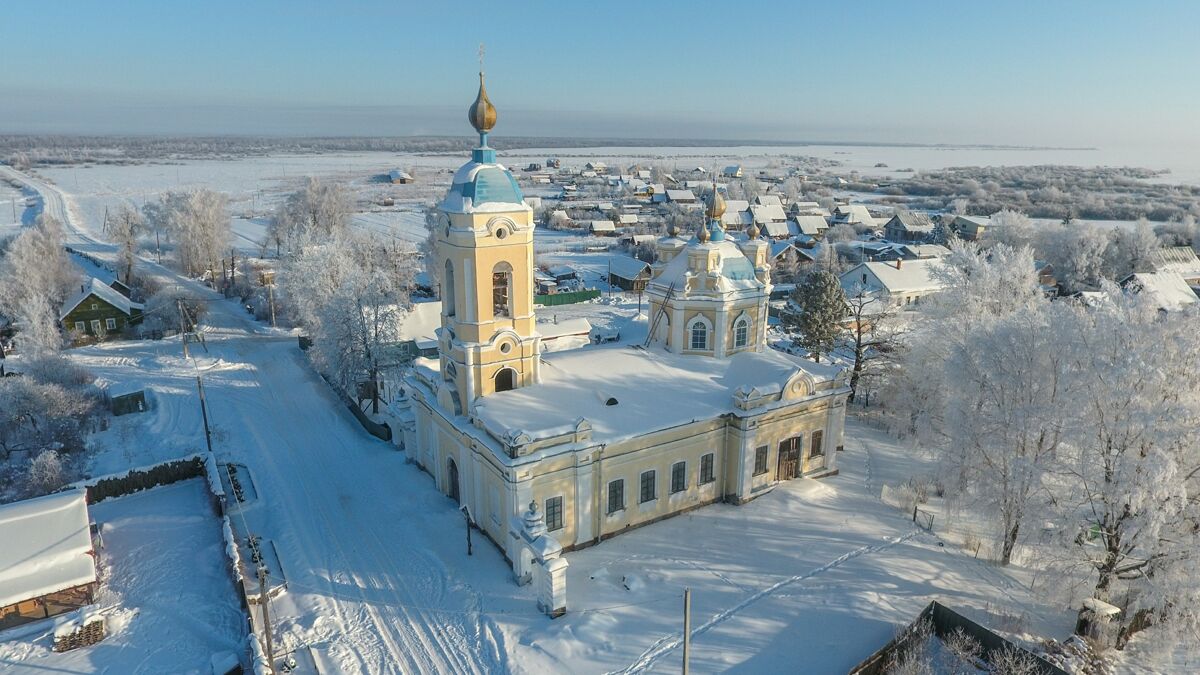 Церковь Петра и Павла, Голино (Шимский район, Новгородская область). общий вид в ландшафте, съемка - зима 2021 года