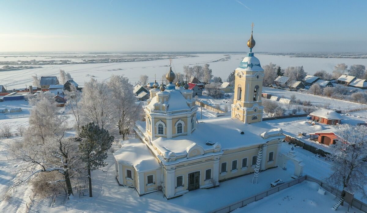 Церковь Петра и Павла, Голино (Шимский район, Новгородская область). общий вид в ландшафте, съемка - зима 2021 года