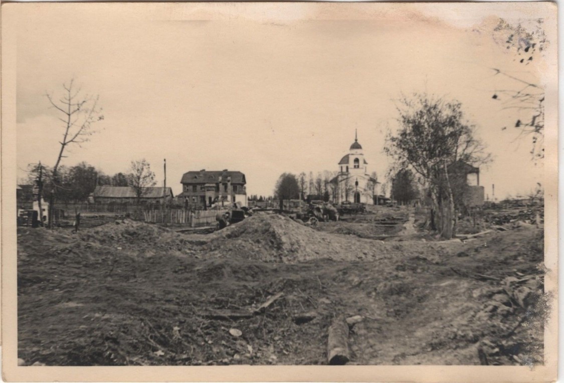 Церковь Николая Чудотворца, Милятино (Барятинский район, Калужская область). архивная фотография, Западный фасад храма. Фото 1942 г. с аукциона e-bay.de
