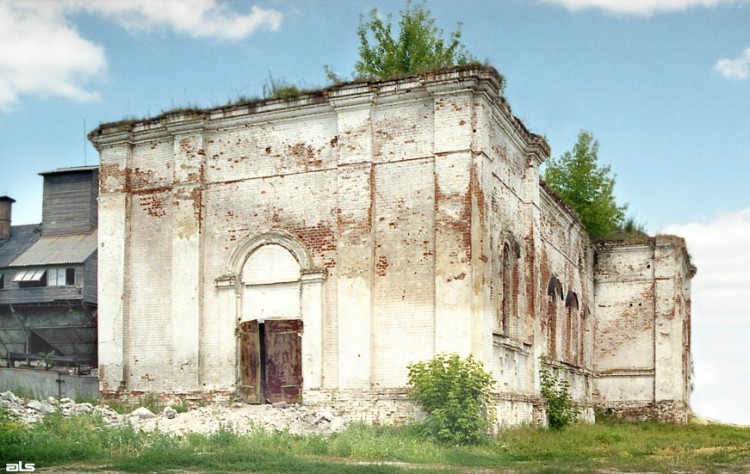 Церковь Николая Чудотворца, Николаевка (Берестинский район, Украина, Харьковская область). фасады, Реставрируемый храм.