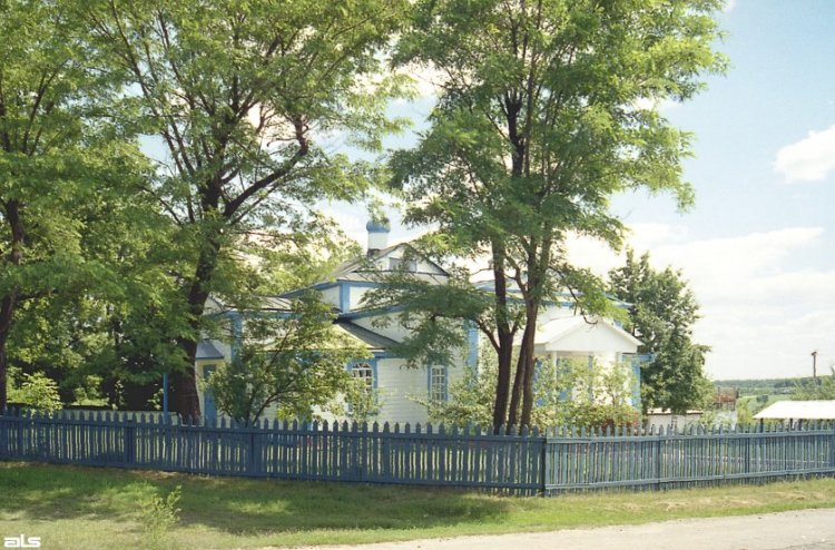 Церковь Иоанна Богослова, Староверовка (Берестинский район, Украина, Харьковская область). фасады