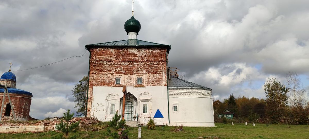 Церковь Троицы Живоначальной, Успенский Погост (Вязниковский район, Владимирская область). фасады