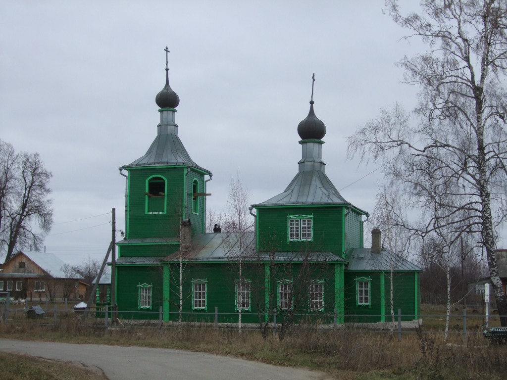 Рытово. Церковь Успения Пресвятой Богородицы. общий вид в ландшафте