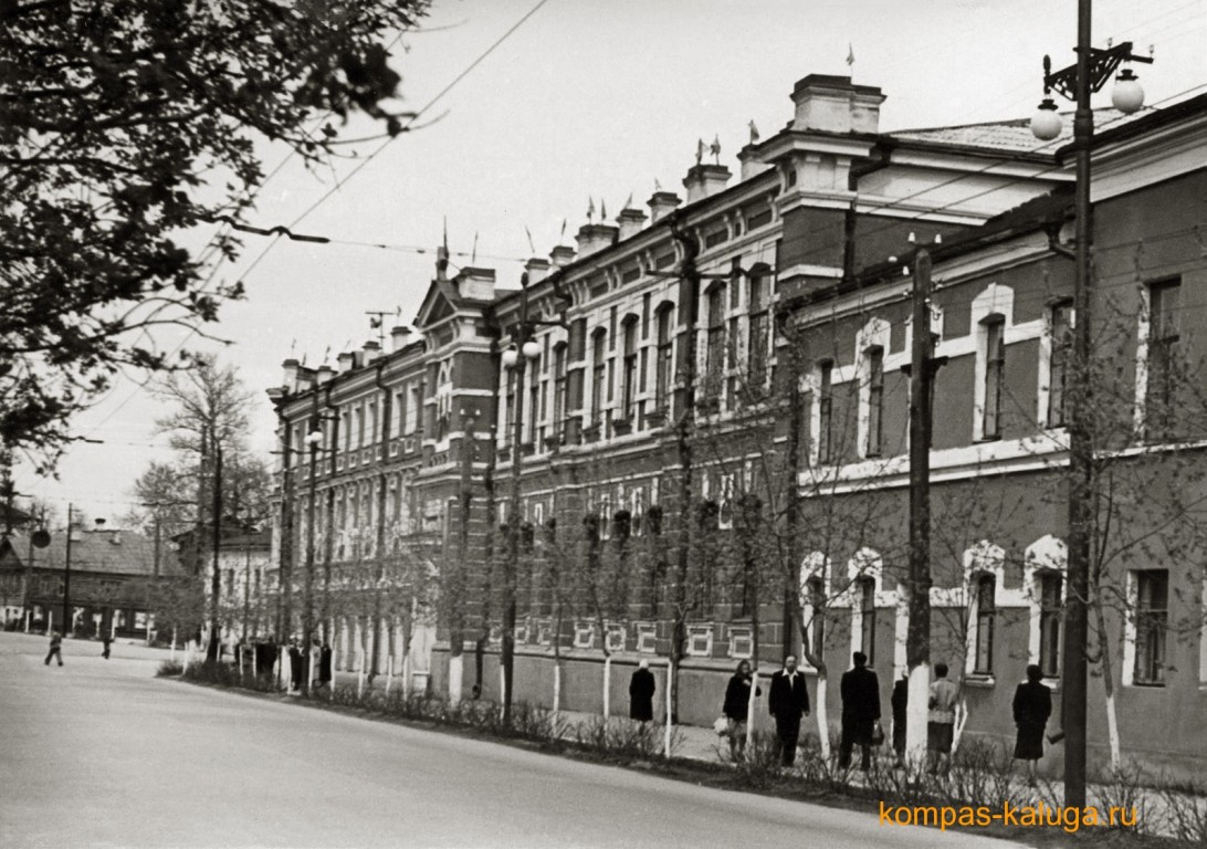 Домовая церковь Николая Чудотворца при Николаевской мужской гимназии, Калуга (Калуга, город, Калужская область). архивная фотография, Вид с юго-запада (источник - http://kompas-kaluga.ru/historyitem/12195/)