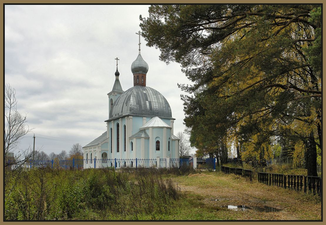 Церковь Владимирской иконы Божией Матери и Георгия Победоносца, Жуков (Жуковский район, Калужская область). художественные фотографии