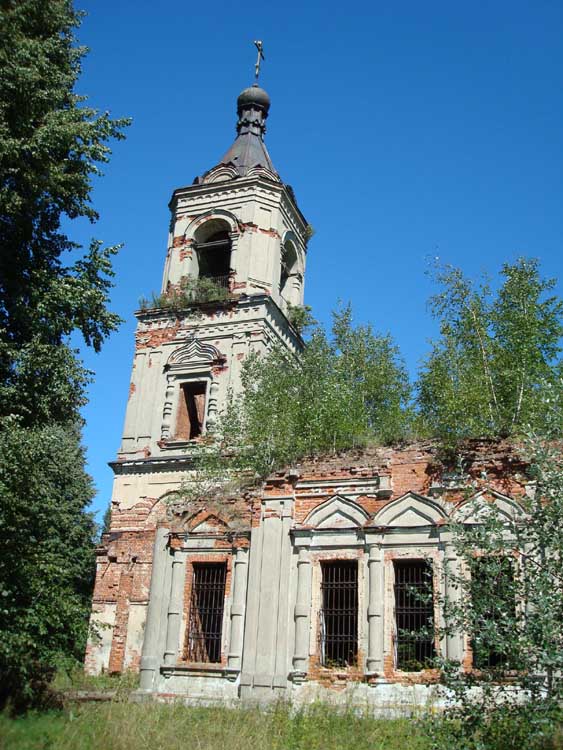 Церковь Троицы Живоначальной, Запажье (Жуковский район, Калужская область). архитектурные детали