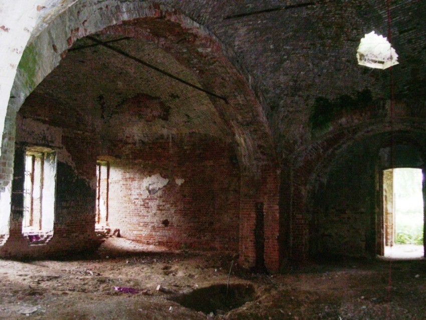 Церковь Троицы Живоначальной, Запажье (Жуковский район, Калужская область). интерьер и убранство, юго-западная часть трапезной