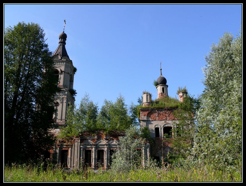 Запажье. Церковь Троицы Живоначальной. фасады