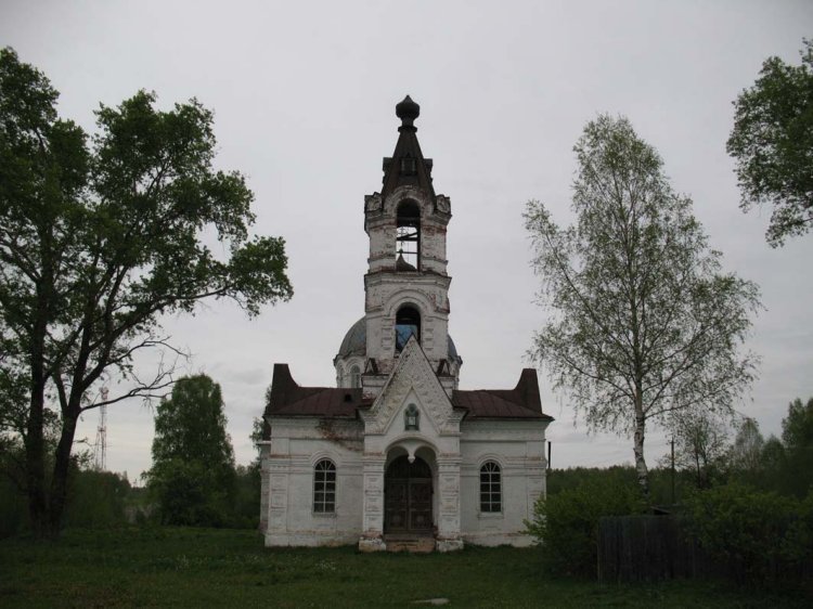 Церковь Космы и Дамиана, Трёхречье (Кирово-Чепецкий район, Кировская область). фасады