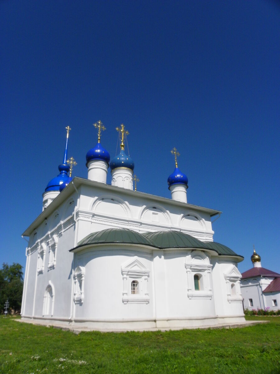 Лихвинский Успенский Гремячев монастырь. Собор Успения Пресвятой Богородицы, Гремячево (Перемышльский район, Калужская область). фасады, Алтарный фасад