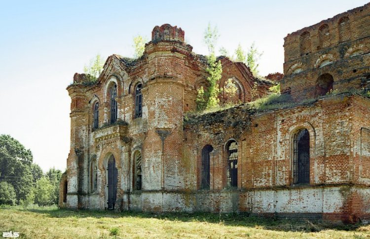 Церковь Покрова Пресвятой Богородицы, Карасевка (Богодуховский район, Украина, Харьковская область). фасады