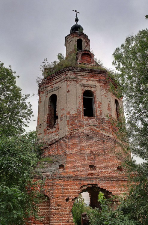 Церковь Преображения Господня, Серпейск (Мещовский район, Калужская область). архитектурные детали