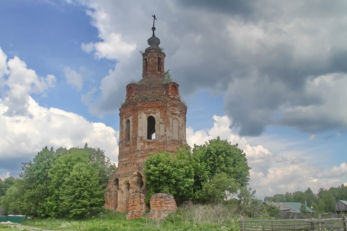 Серпейск. Церковь Спаса Преображения. фасады