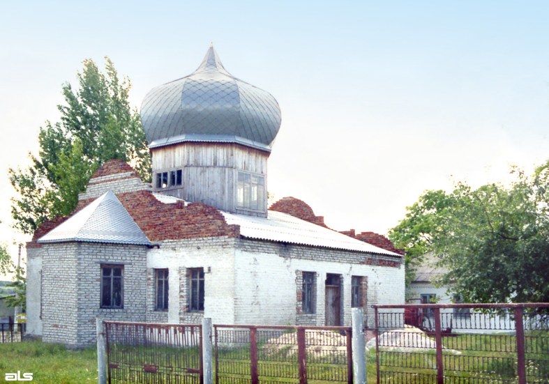 Церковь Троицы Живоначальной, Гусаровка (Изюмский район, Украина, Харьковская область). фасады, Строящийся храм.