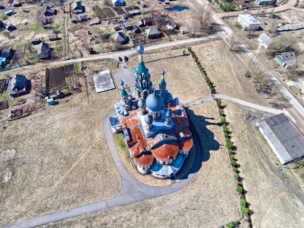 Церковь Спаса Нерукотворного Образа, Кукобой (Первомайский район, Ярославская область). общий вид в ландшафте
