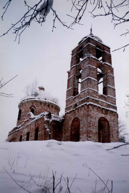 Сурмино. Церковь Вознесения Господня. фасады, Переснято с моей фотографии 1996г.